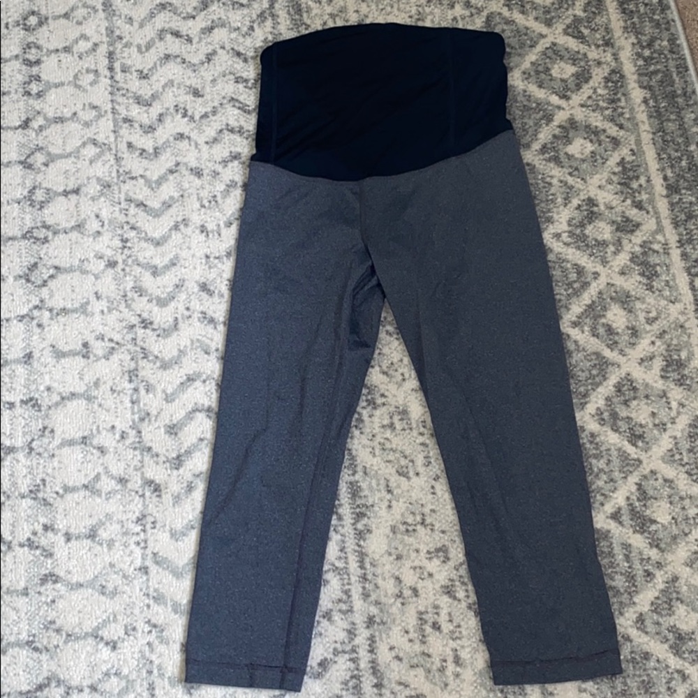 ✨5 for $25✨ Maternity capris yoga pants